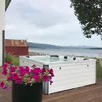 Marisletta Farm - House By The Sea * Tromso