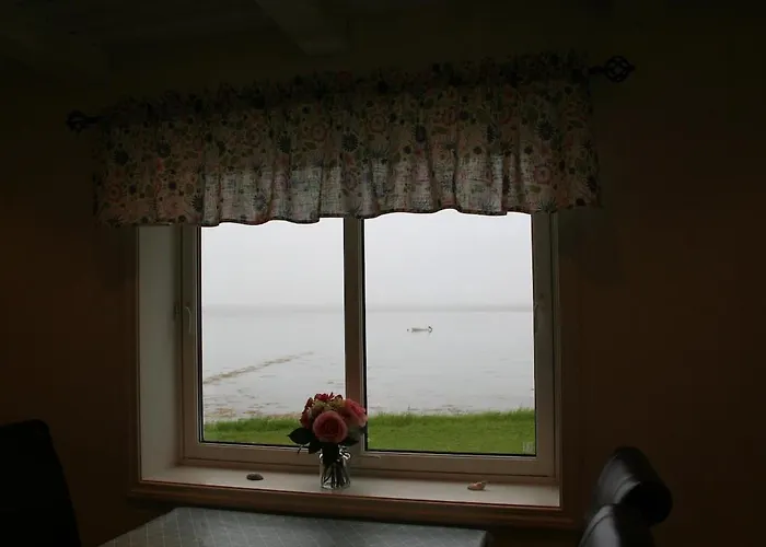 Marisletta Farm - House By The Sea *