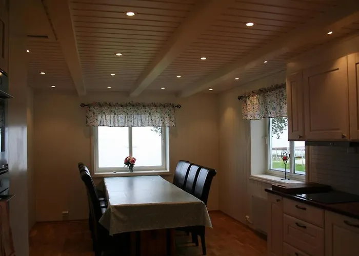 Marisletta Farm - House By The Sea Tromsø