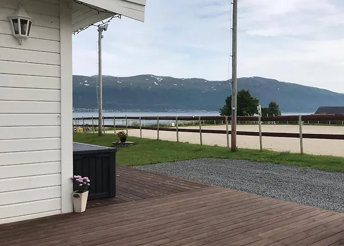 Marisletta Farm - House By The Sea