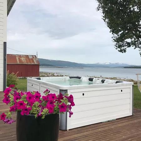 Marisletta Farm - House By The Sea * Tromso