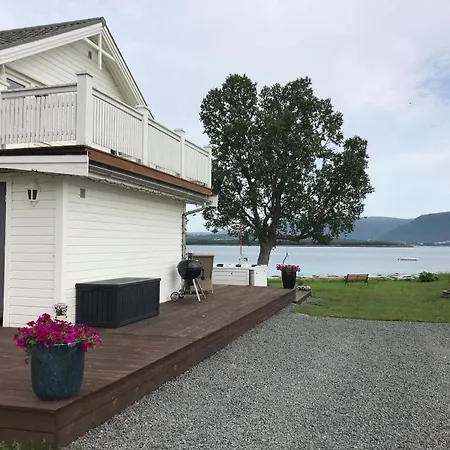Marisletta Farm - House By The Sea Holiday home Tromso